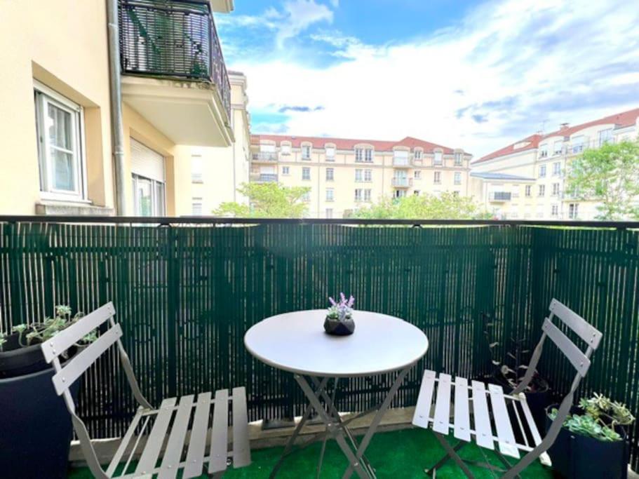 Appartement En Centre-Ville Bussy-Saint-Georges Exteriér fotografie
